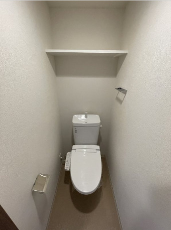 名古屋市中区新栄３丁目の賃貸マンションのトイレ