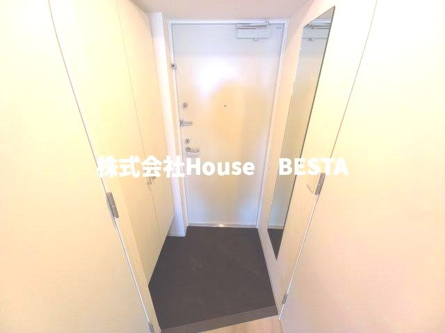 セレニテ神戸駅前アリエの玄関