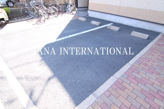 レオパレスしらさぎの駐車場