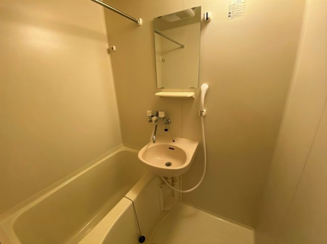 レオパレスコメットの浴室