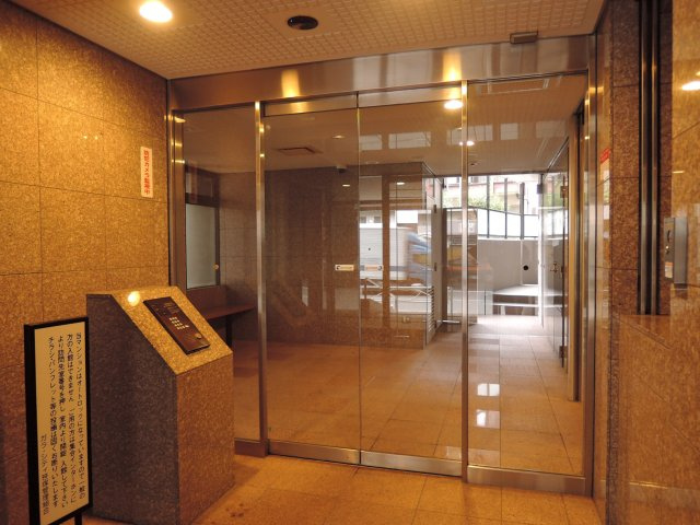 【エントランス】