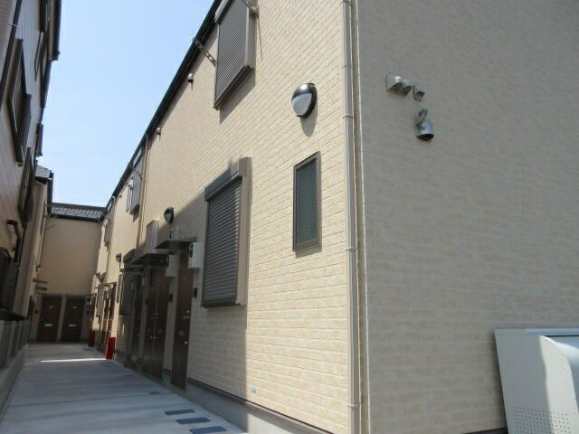 Ｐｌａｔａｎｕｓ　Ｃｏｕｒｔの外観