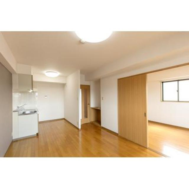 ア・フィットプレイス西八王子の居間・リビング|※写真は同タイプ住戸です。