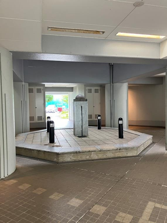 蓮生寺公園通り三番街第五号棟のロビー