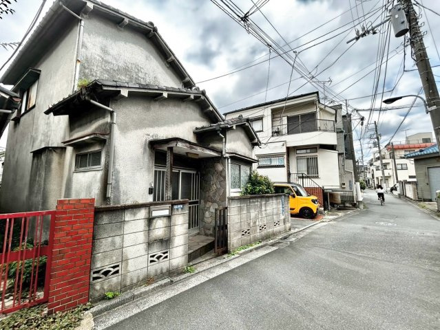 北区神谷3丁目　建築条件無し売地の前面道路含む現地写真|2026.08.06撮影

現地ご見学希望・資料請求などお気軽にお問い合わせ下さい！
03-5990-5201