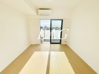 【居間・リビング】 | エストゥルース亀有 | 洋室のお部屋です。