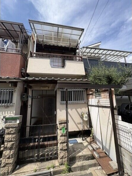 梶町4丁目貸家
