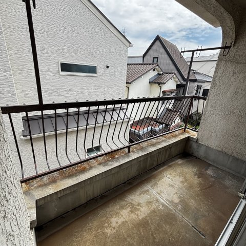 枚方市須山町車庫付き戸建のバルコニー