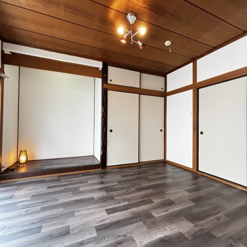 枚方市須山町車庫付き戸建のその他