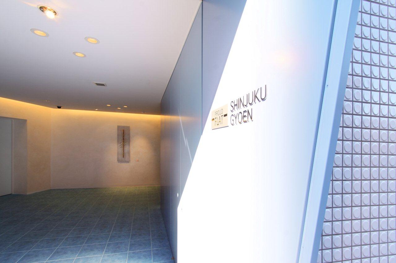 プラウドフラット新宿御苑のエントランス|参考写真