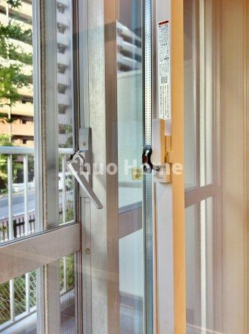 マンション東陽町の内装|二重サッシにつきまして防音性良好です