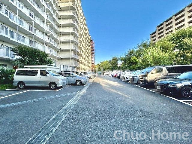 マンション東陽町の駐車場|【敷地内駐車場】最新の空き状況や費用などの詳細は担当スタッフまでお問い合わせください。