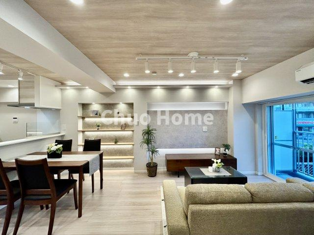 マンション東陽町の居間・リビング|【居間・リビング】「ＬＤＫは家族団らんをデザイン」広いＬＤＫでは家族が集まり一緒の時間を過ごせる工夫がされております。何気ない一日の当たり前のひとコマがいつか一生の宝物になります