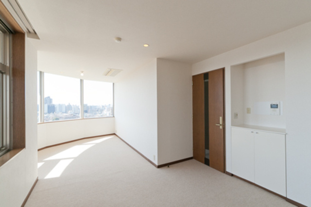 西早稲田パーク・タワーの居間・リビング|※写真は同タイプ住戸です。