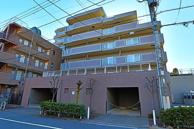 ライネスハイム志村の外観|オートロック＆宅配ボックス付き耐震基準適合マンション、ライネスハイム志村は即日現地案内可能となっておりますので、お気軽にお問い合わせください！