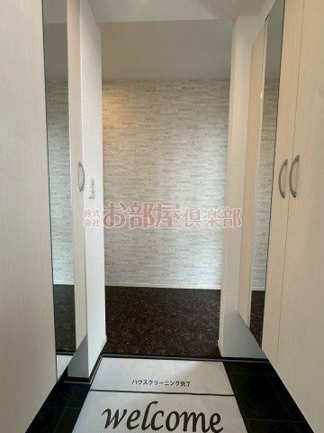 ぺルラディアマンテB棟の玄関|収納もある玄関です