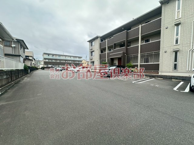 ぺルラディアマンテB棟の駐車場|駐車場です