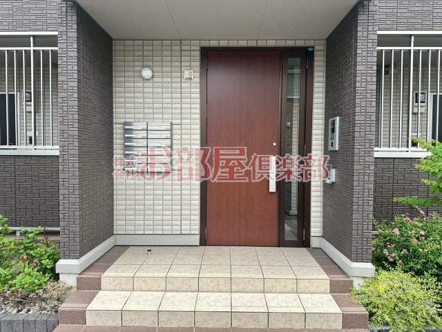 ぺルラディアマンテB棟のエントランス|ゆとりのあるエントランスです
