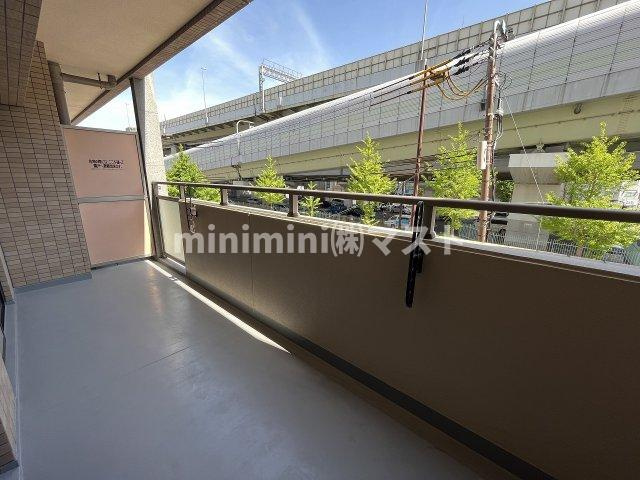 富士プラザⅤのバルコニー|※別号室参考写真