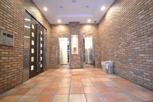 グランシス天満橋のロビー