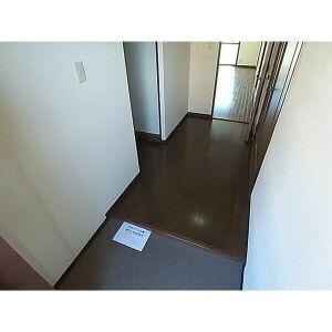清秀レジデンスの玄関