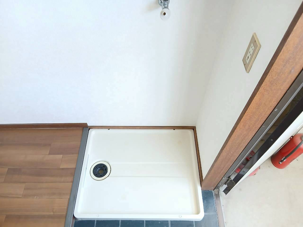 ワンズハイム御茶山の設備|洗濯機置場です。