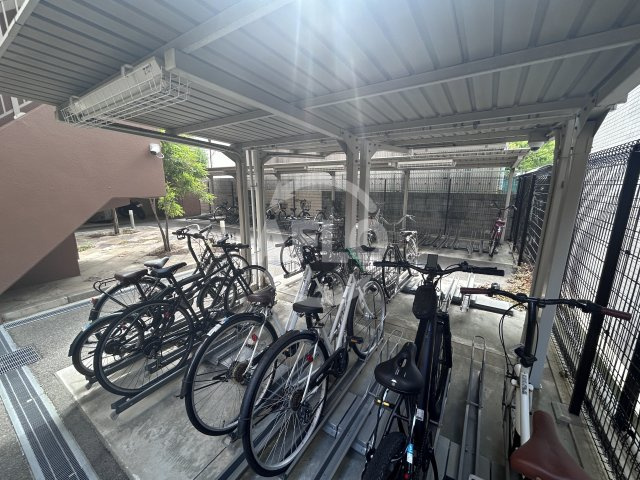 プレサンス新大阪ヴィガのその他|プレサンス新大阪ヴィガ　駐輪場