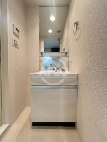 プレサンス新大阪ヴィガの独立洗面台|プレサンス新大阪ヴィガ　洗面台