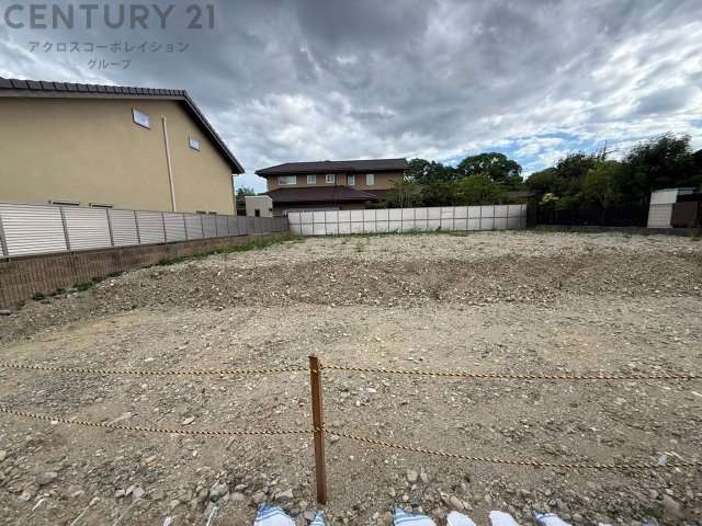 建築条件無し、お好みのハウスメーカーや工務店で建築していただけます。