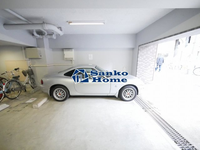 スカイコート日本橋浜町公園の駐車場
