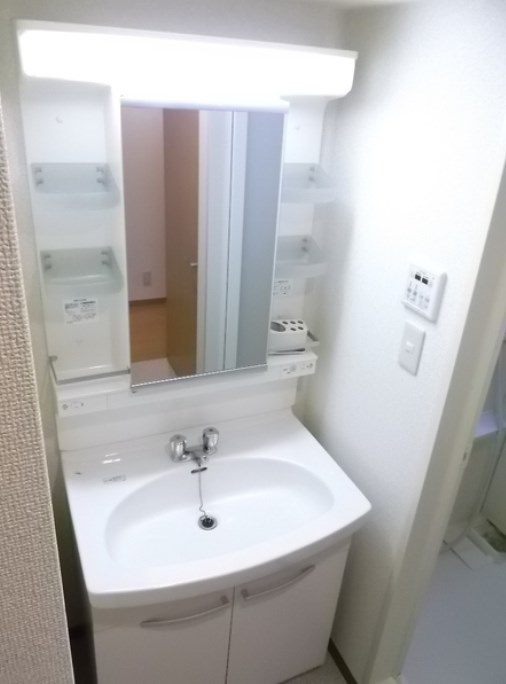 シャンティ住吉の洗面所|コンパクトで使いやすい洗面所