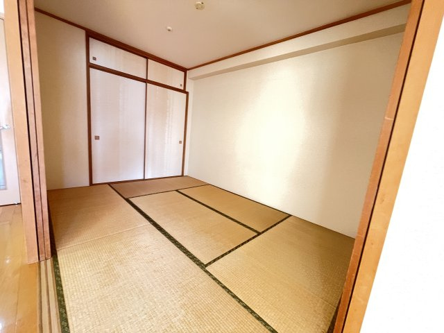 アーサー室見サウスステージの和室|柔らかい畳の上なら、お子様が転んでも怪我をしにくく安心です☆