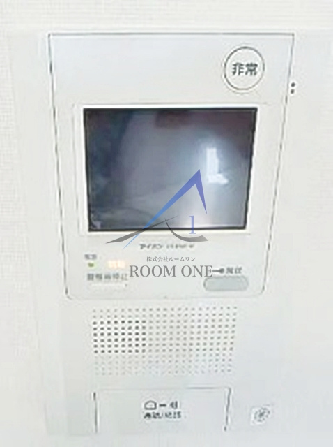 AZEST中板橋のセキュリティ|モニター付きインターホンです。