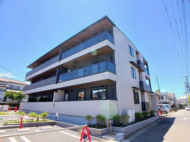 茅ヶ崎市松林１丁目のアパートの外観