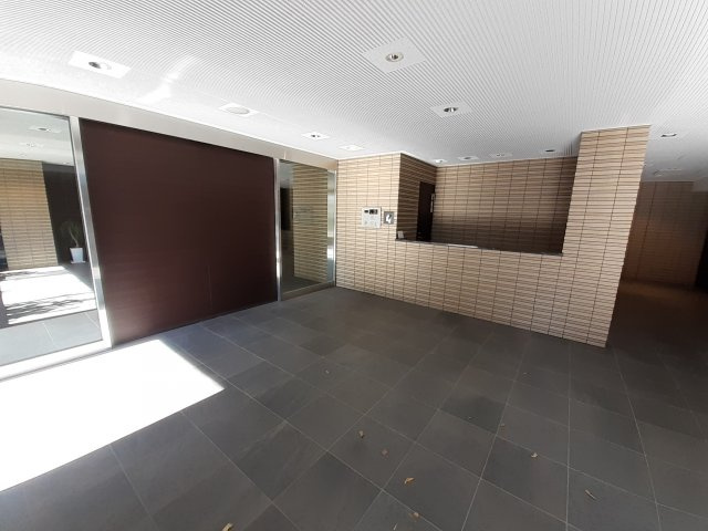 アーバンパレス東松山のエントランス