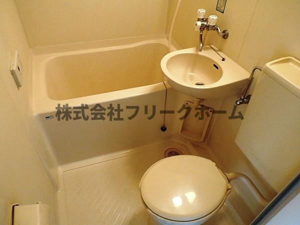 武蔵野市吉祥寺本町２丁目の賃貸マンションのトイレ
