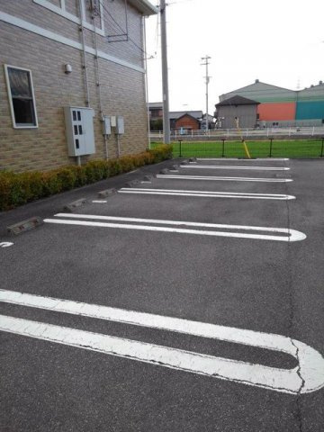 ラ・フェスタＢの駐車場|駐車場です