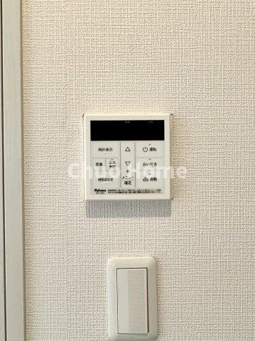 アイルカナーレ浅草の発電・温水設備|【給湯リモコン】外での一日を忘れさせてくれるオートバス機能でお好みの湯量・温度に調整された浴槽。