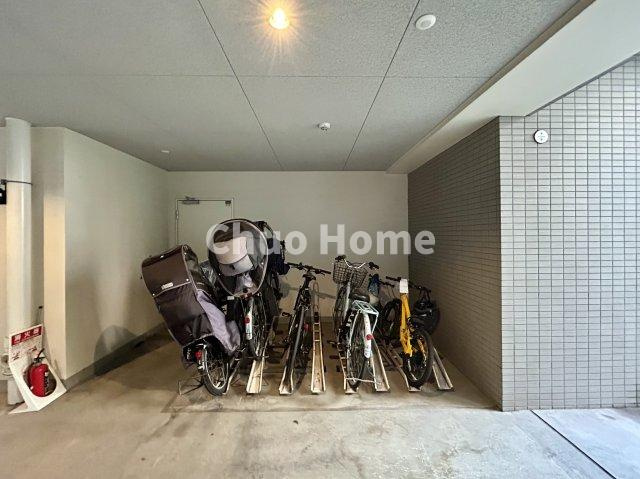 アイルカナーレ浅草の駐輪場|【自転車置き場】最新の空き状況や費用などの詳細は担当スタッフまでお問い合わせください。