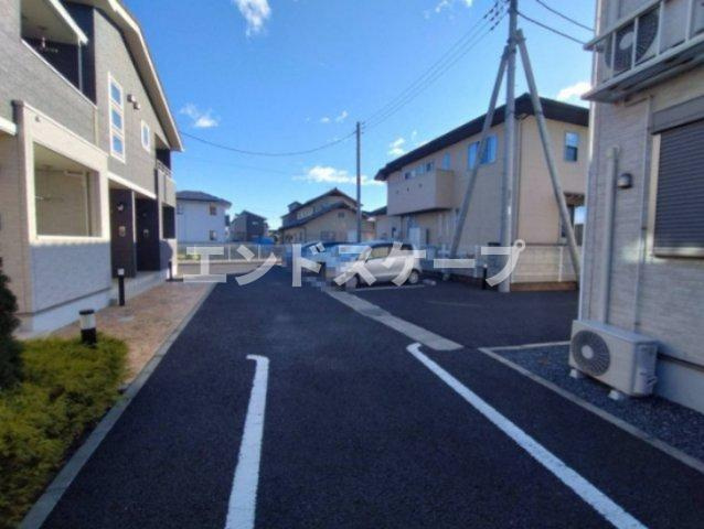 ストーリアⅡの駐車場|高崎、前橋のお部屋探しはエンドスケープまで！お客様の理想お聞かせ下さい♪