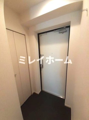 グランシルバ大森の玄関