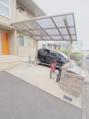 ディアコートA棟の駐車場