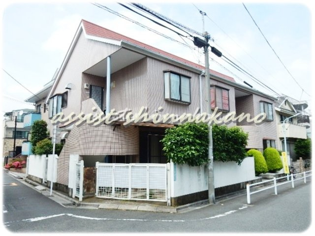 アドルカの外観