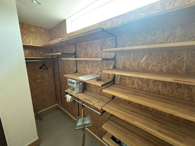桐原2丁目　中古住宅の収納