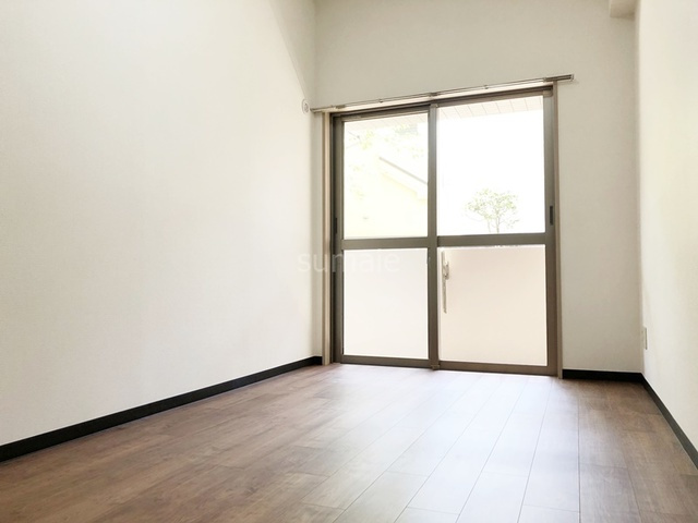 コンフォリア赤羽岩淵の洋室|6.9帖の洋室です☆