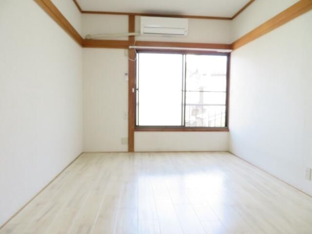 コーポつくしの居間・リビング