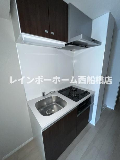 Alivis原木中山のキッチン