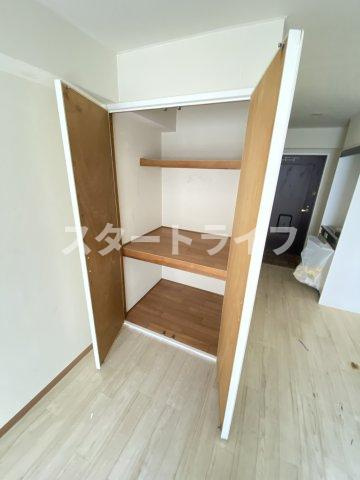大阪市東淀川区小松２丁目の賃貸マンションの収納