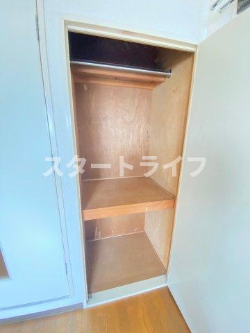 大阪市東淀川区下新庄４丁目の賃貸マンションの収納