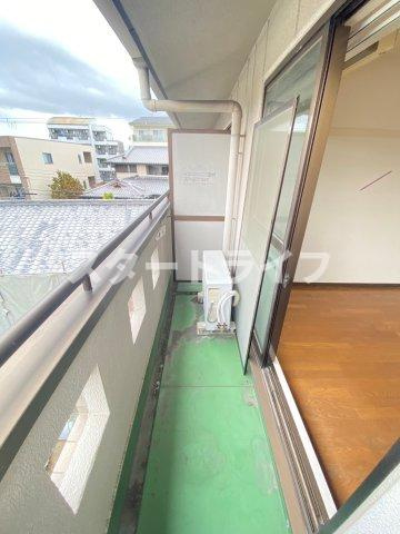 大阪市東淀川区下新庄４丁目の賃貸マンションのバルコニー